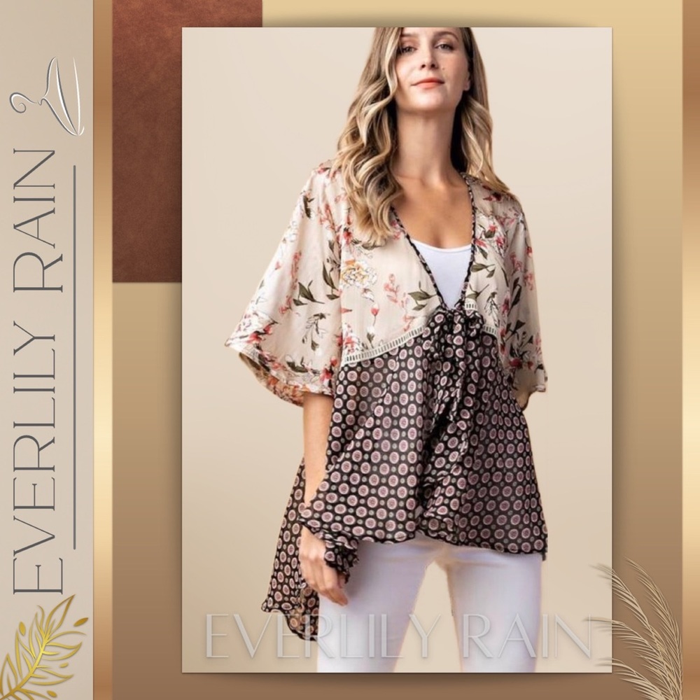 LAST ONE! Floral Kimono Style Top w/ Tie Front